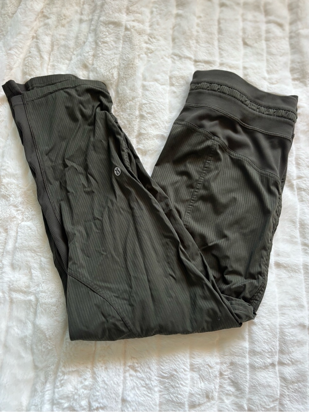 lululemon athletica women’s Dark Olive dance pants